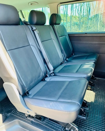 Volkswagen Caravelle cena 179000 przebieg: 131000, rok produkcji 2017 z Warszawa małe 154